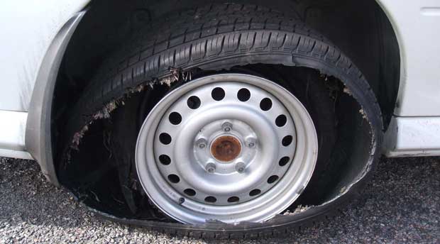 car tyres blowouts in summer