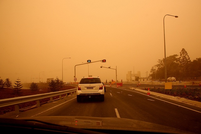 Safety Tips for Surviving a Dust Storm While Driving