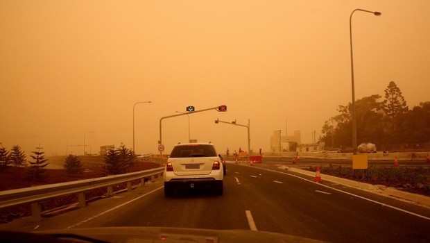 safe-driving-tips-to-avoid-road-accidents-in-dusty-weather